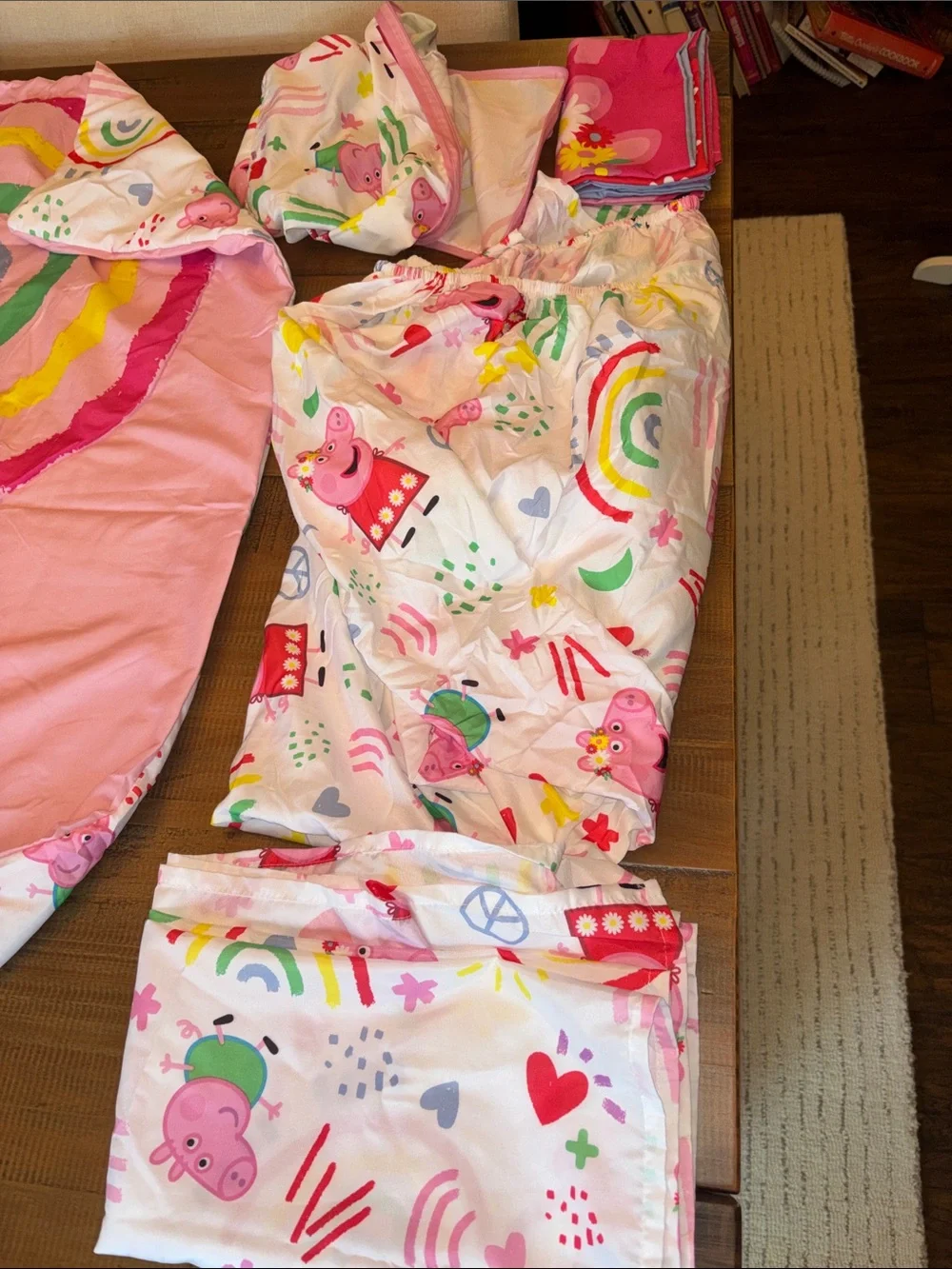 Kids Pink Peppa Pig Print Bedding set  - Cute Character Design toddler or crib